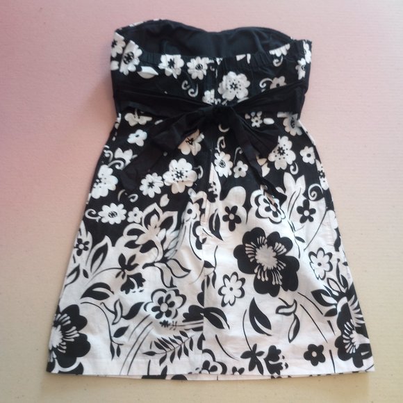 Dress - Picture 2 of 3